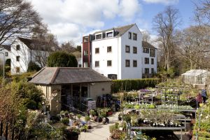 ilkley mow now garden centre sm.jpg